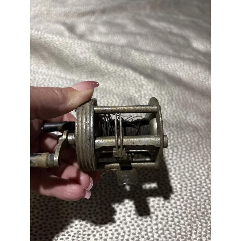 Vintage Wards Precision Model 40 Engraved Baitcasting Reel